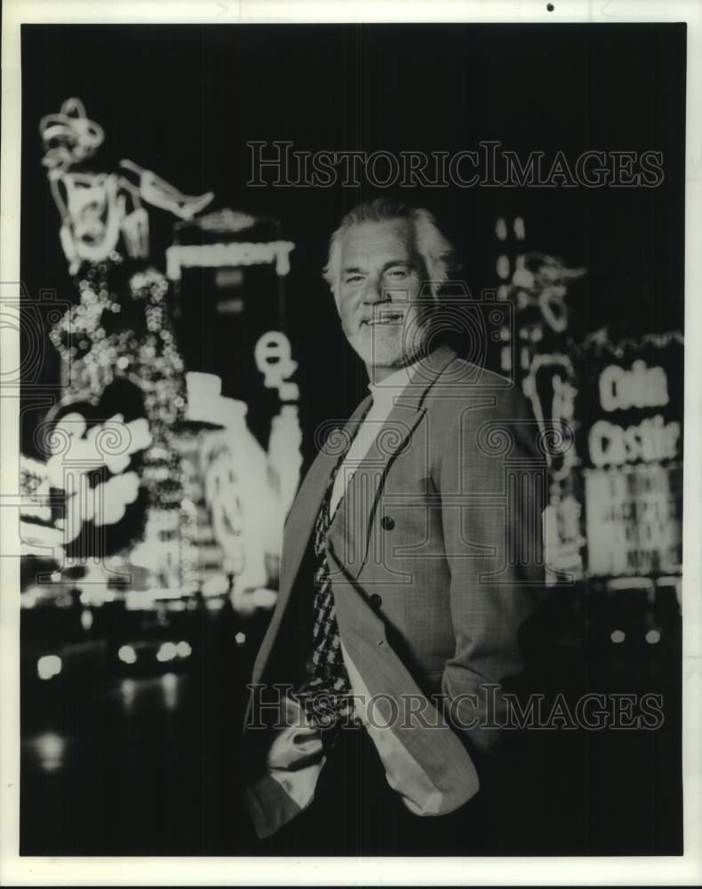 1994 Press Photo Kenny Rogers stars in "MacShayne's Grand Slam" on NBC - Historic Images