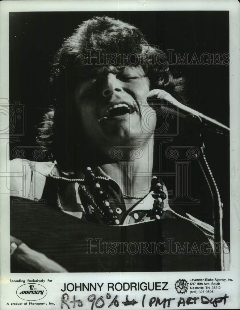 1989 Press Photo Mercury Records recording artist Johnny Rodriguez - Historic Images