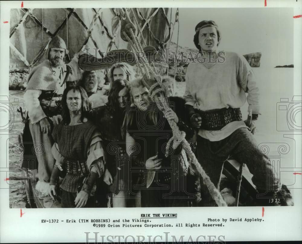 1989 Press Photo Tim Robbins in scene from the motion picture "Erik The Viking" - Historic Images