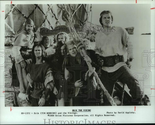 1989 Press Photo Tim Robbins in scene from the motion picture "Erik The Viking" - Historic Images