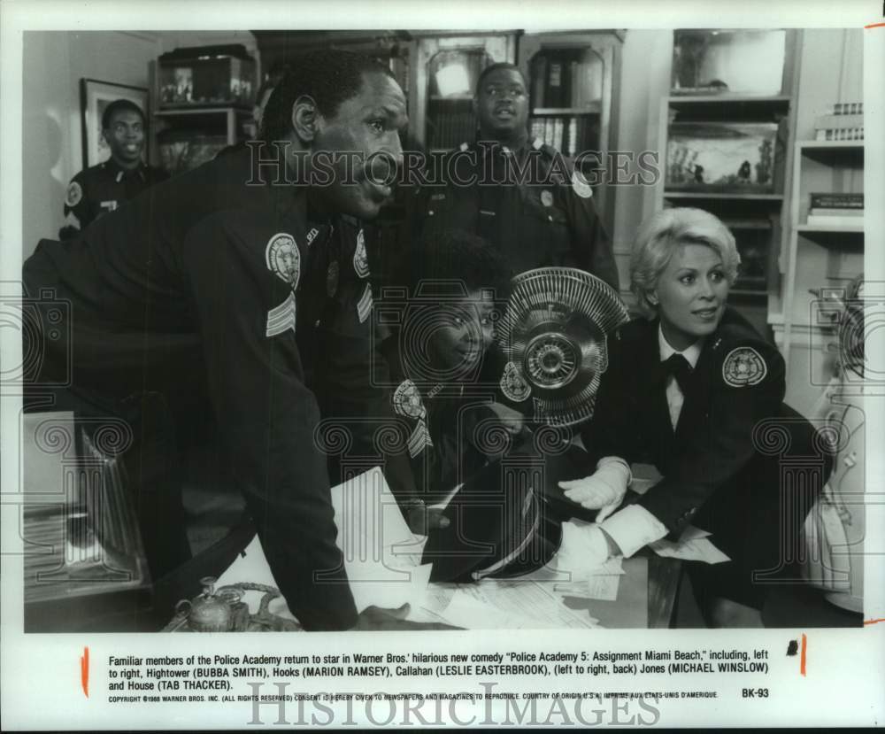 1986 Press Photo Scene from the motion picture &quot;Police Academy 5&quot; - Historic Images