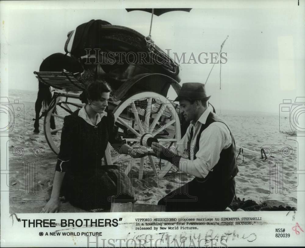 1982 Press Photo Vittorio Mezzogiorno &amp; Simonetta Stefanelli in &quot;Three Brothers&quot; - Historic Images