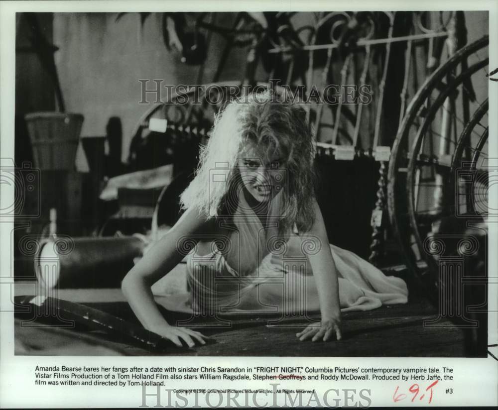 1985 Press Photo Amanda Bearse stars in the motion picture "Fright Night" - Historic Images