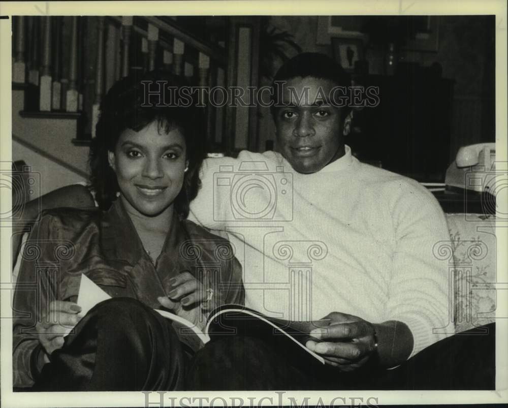 1986 Press Photo Ahmad & Phylicia Rashad host "Friday Night Videos" on NBC-TV - Historic Images