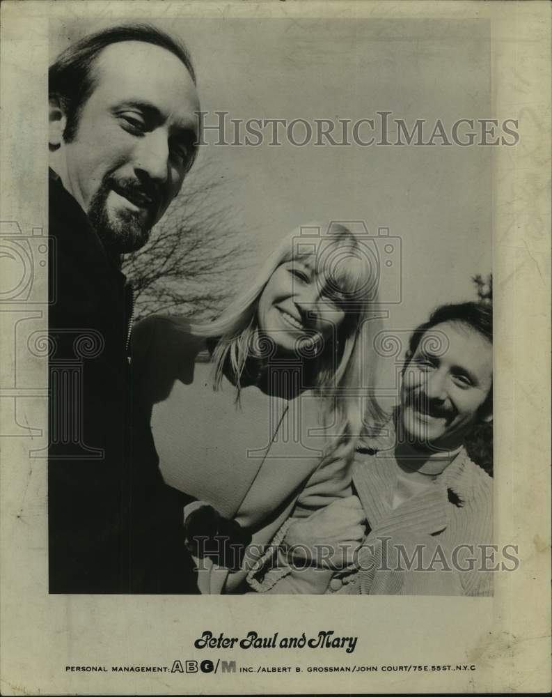 Press Photo Musical trio Peter, Paul and Mary - Historic Images
