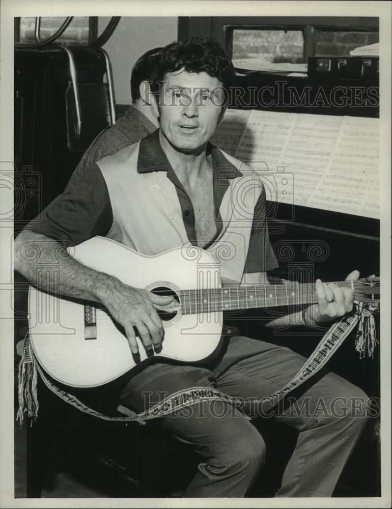 1966 Actor John Raitt playing guitar-Historic Images