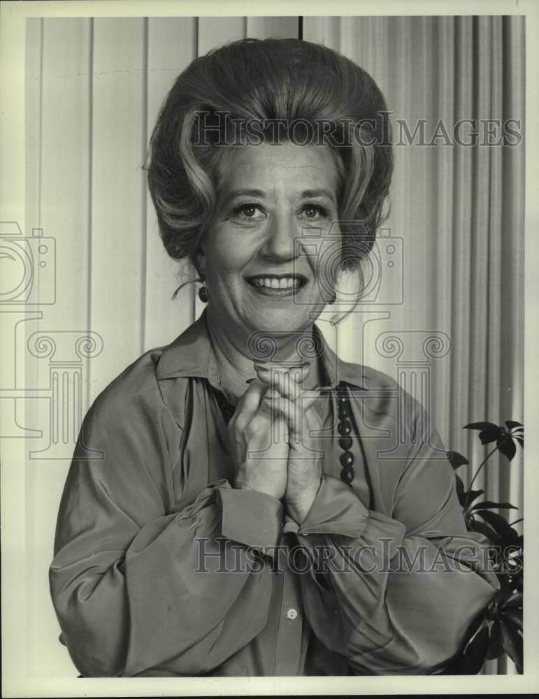 1980 Press Photo Charlotte Rae stars in "The Facts of Life" on NBC Television - Historic Images