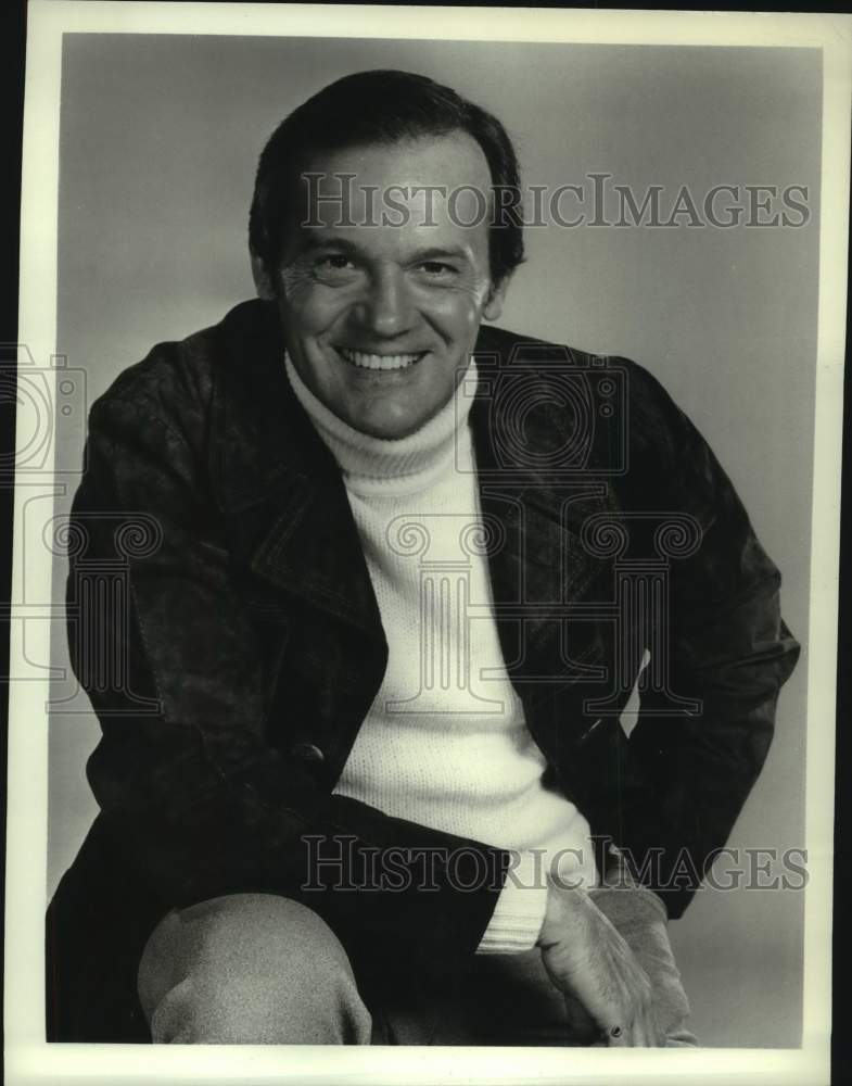 1974 Press Photo John S. Ragin as Walter Cramer in &quot;Sons and Daughters&quot; on CBS - Historic Images