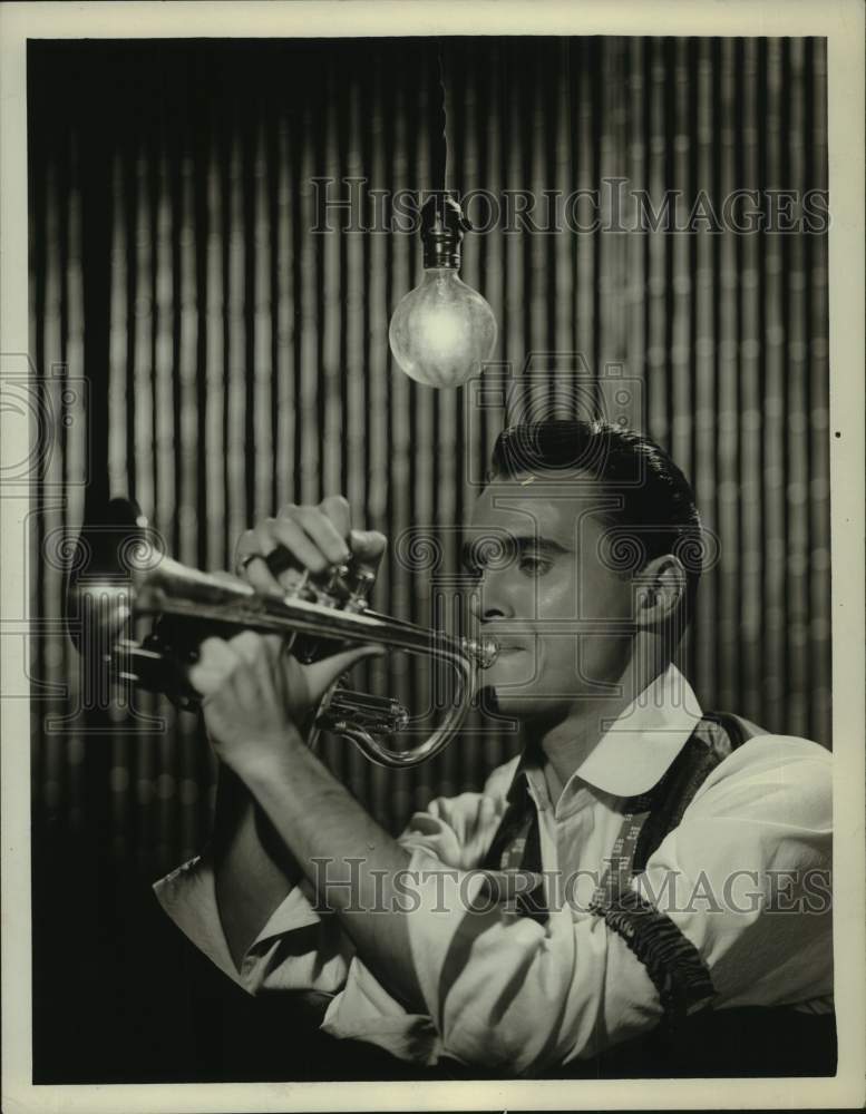 1959 Press Photo Actor William Reynolds portrays musician in movie scene - Historic Images