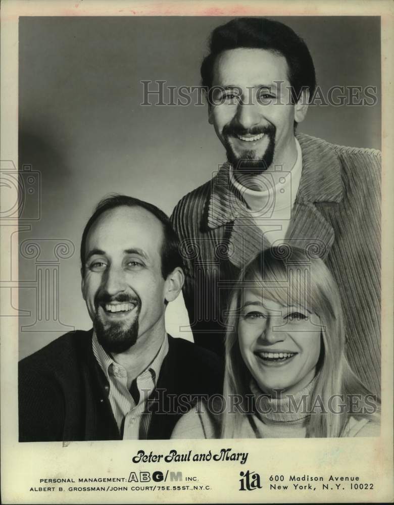 1966 Press Photo Musical trio Peter, Paul and Mary - Historic Images