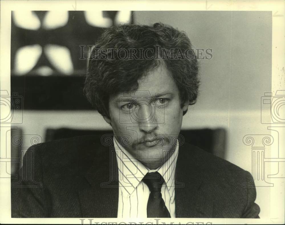 1986 Press Photo Jeff Randol at Capital Newsgroup in Albany, New York - Historic Images