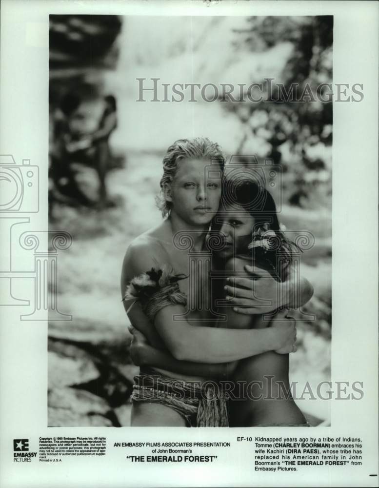 1985 Press Photo Charley Boorman &amp; Dira Paes costar in &quot;The Emerald Forest&quot; - Historic Images