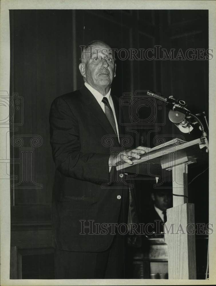 1967 Robert Moses gives speech in New York-Historic Images