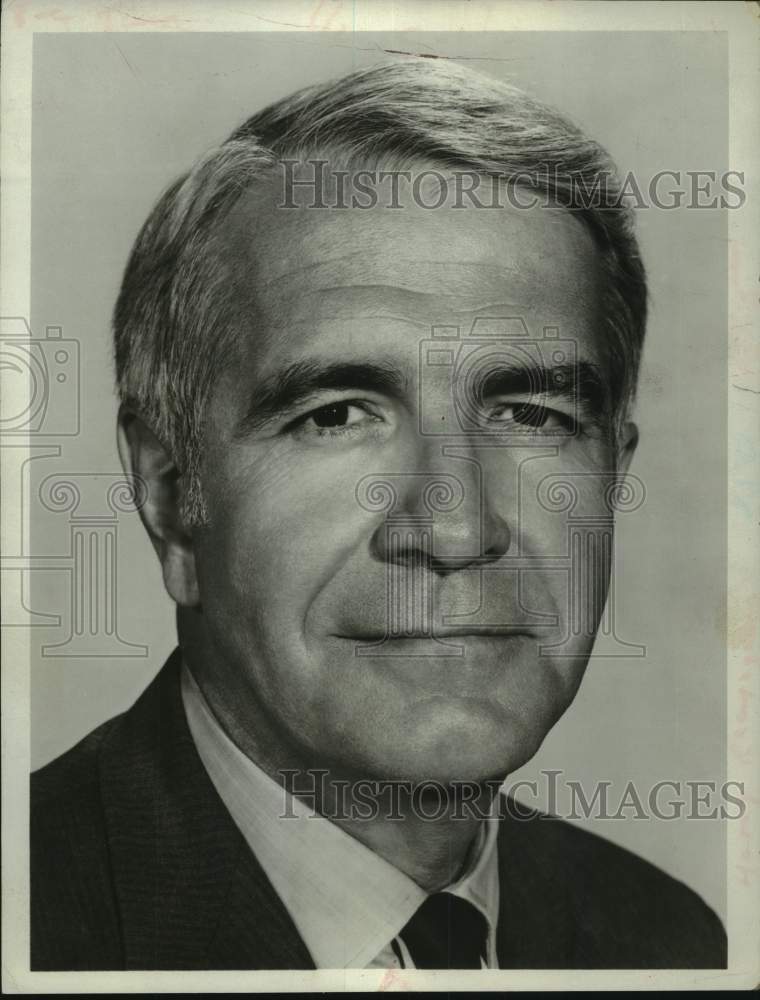 1970 Press Photo ABC News Correspondent Harry Reasoner - Historic Images