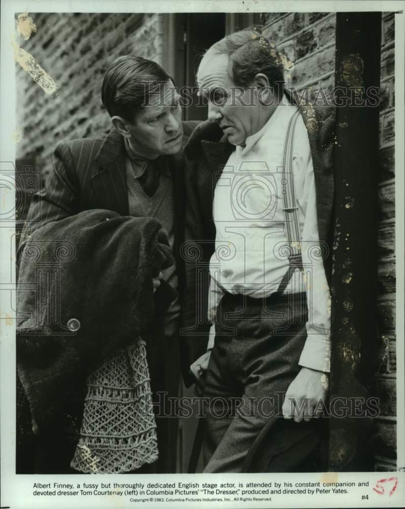 1983 Press Photo Albert Finney & Tom Courtenay costar in "The Dresser" - Historic Images