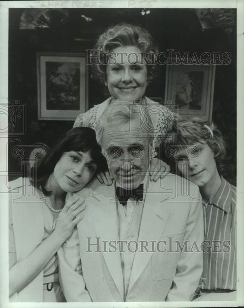1984 Press Photo Cast of "You Can't Take It With You" on PBS' Great Performances - Historic Images