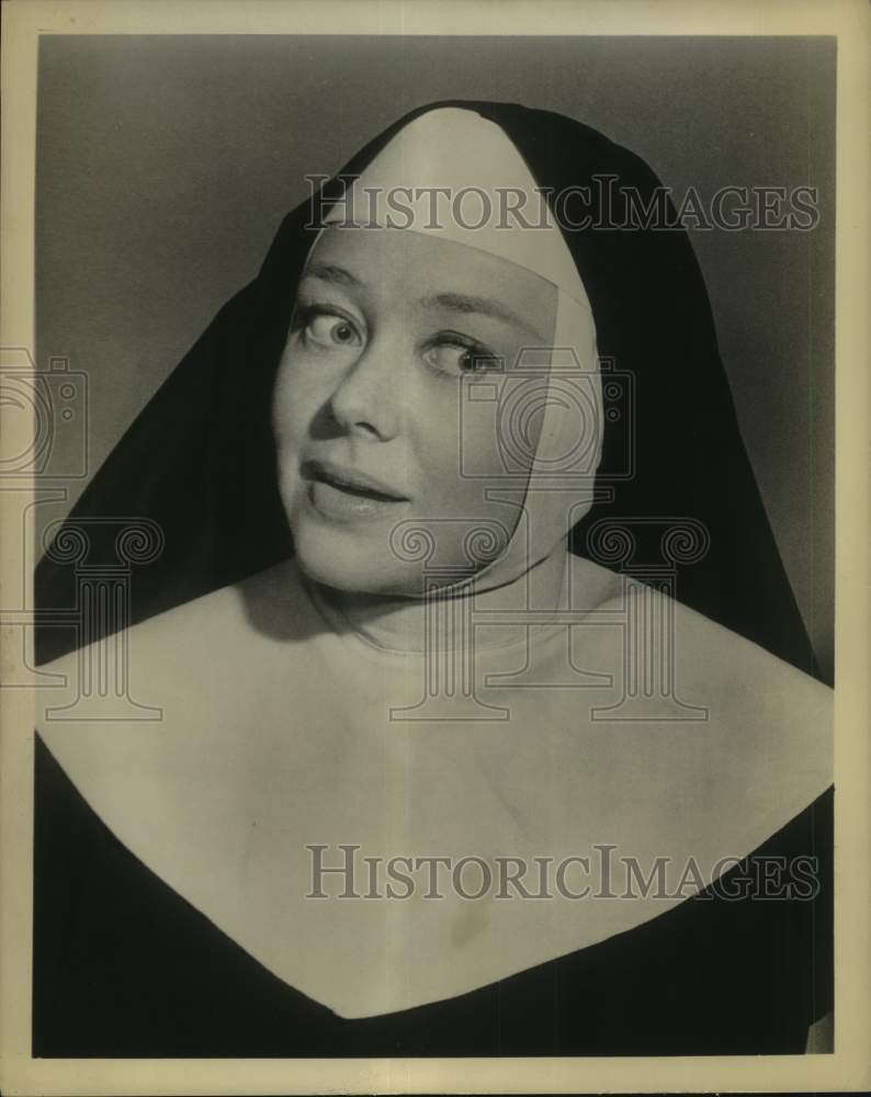 1962 Press Photo Glynis Johns as Sister Brigid Maris in "Dr. Kildare" on NBC-TV - Historic Images