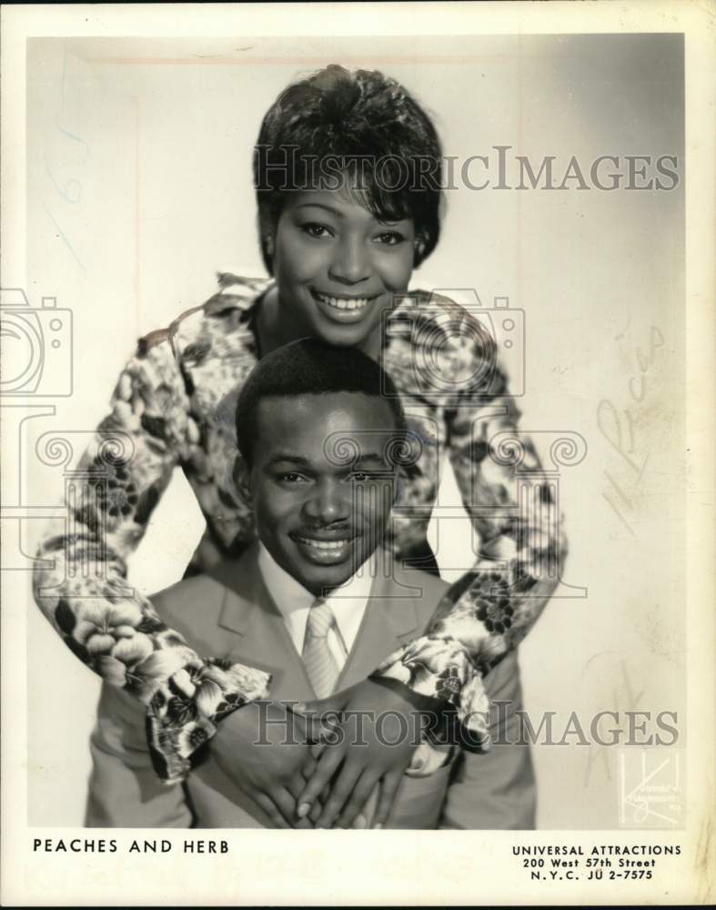 1970 Press Photo Musical duo Peaches and Herb - Historic Images