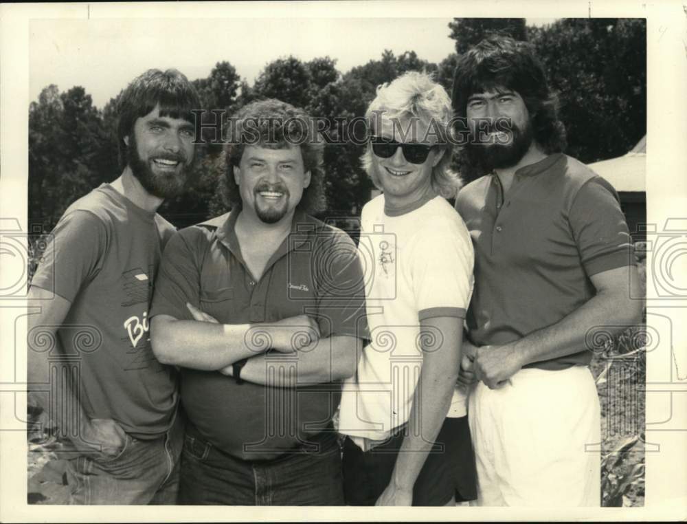 1986 Press Photo Musical artists Alabama in "My Home's in Alabama" on CBS-TV - Historic Images