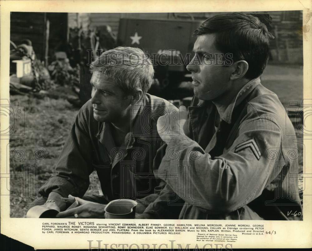 1961 Press Photo George Peppard &amp; George Hamilton star in &quot;The Victors&quot; - Historic Images