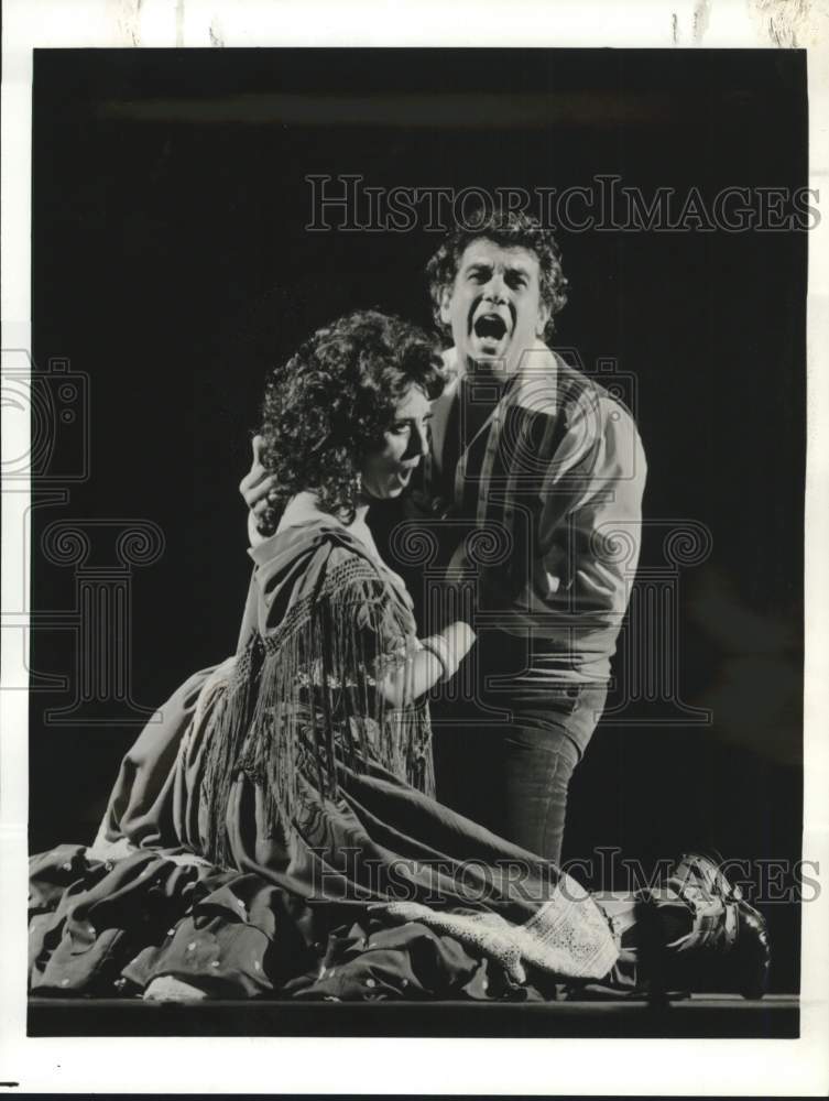 1986 Press Photo Placido Domingo with Josefina Arregui on PBS Television - Historic Images
