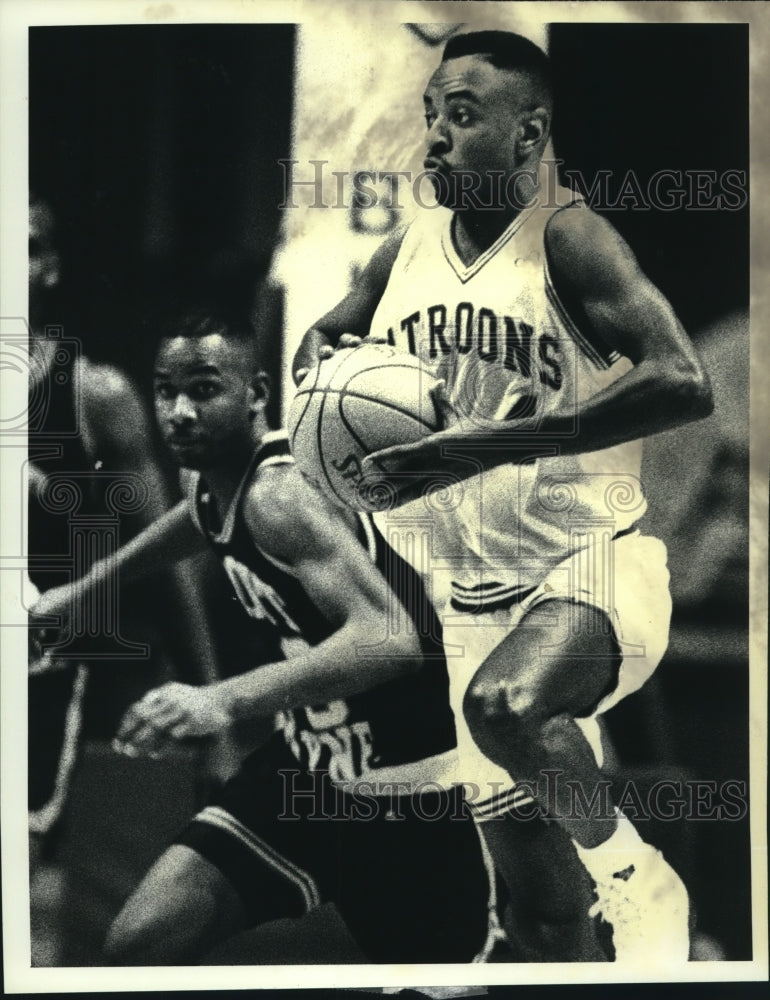 Press Photo Albany, NY Patroons basketball player Mark Brown during game- Historic Images