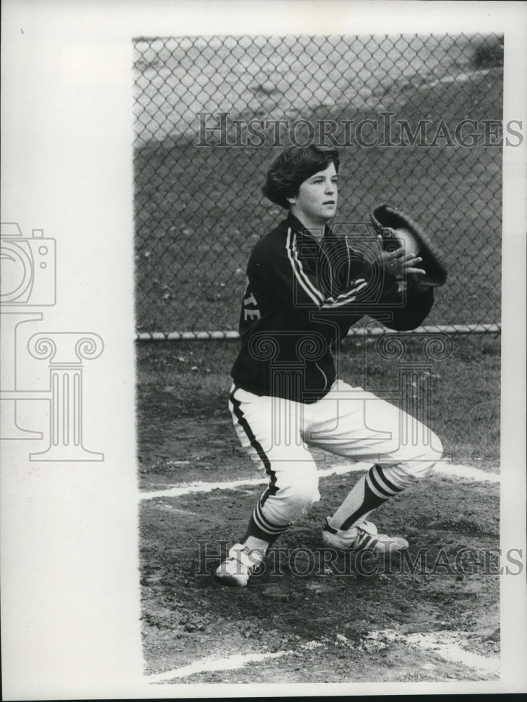 Press Photo Softball player Jennifer Brust in New York - tus00057- Historic Images