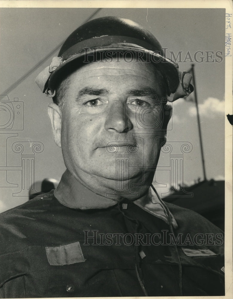 1989 Press Photo Harrison Hoyt wears jockey uniform as a Harness Driver - Historic Images