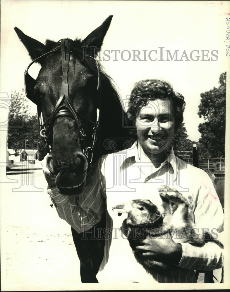 Press Photo Don "Bad Luck" Hoover, with his horse Clayhaven Spooky - tus00392 - Historic Images