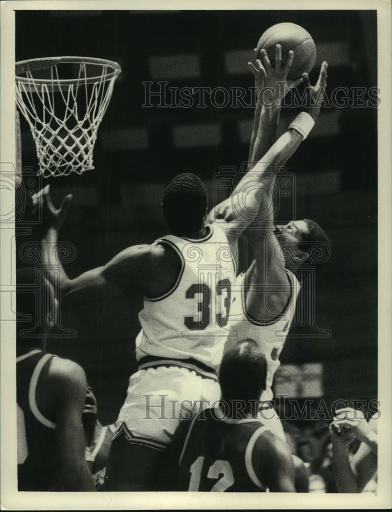 1986 Press Photo Albany Patroons basketball game in New York - tus01513 - Historic Images
