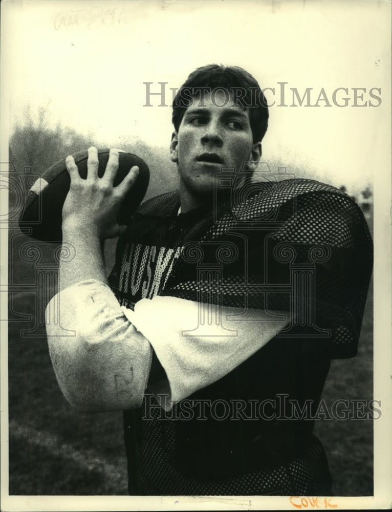 Press Photo Football player Tom Ciaccio poses for photo during practice- Historic Images