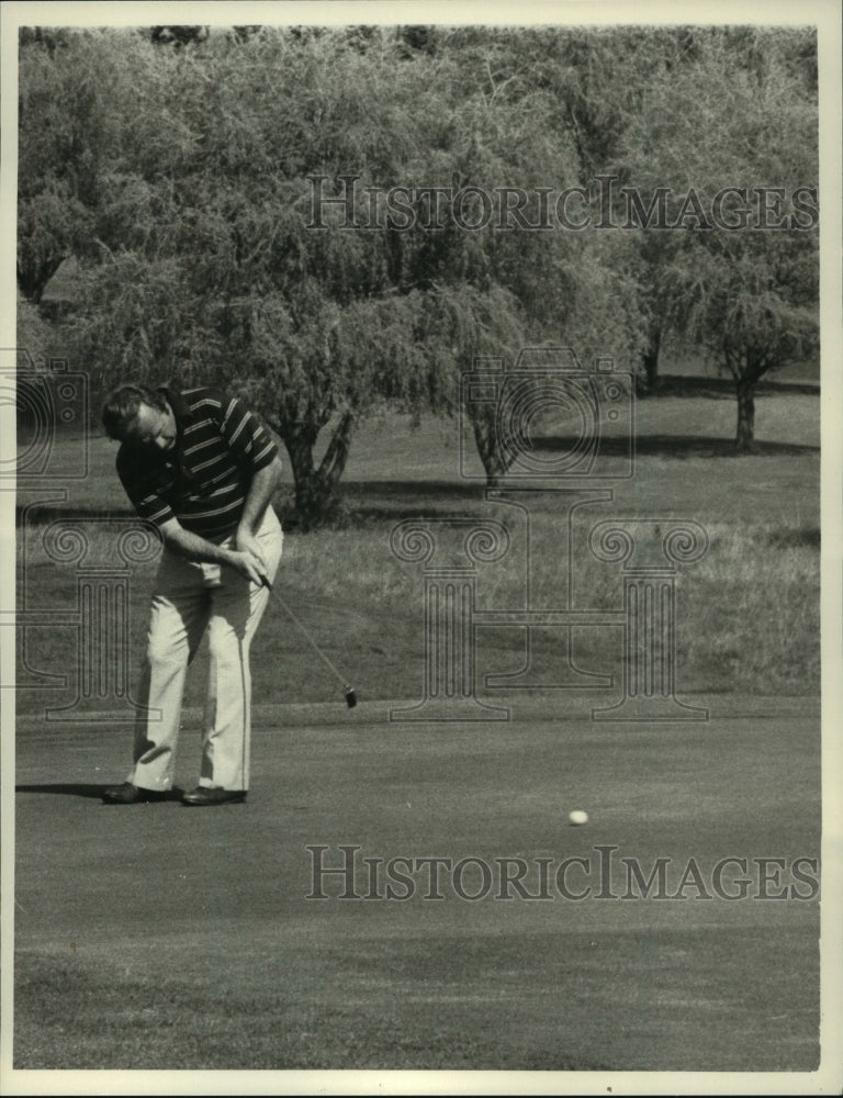 1984 Press Photo Golfer Chick Evans plays Colonie Country Club - tus01725- Historic Images