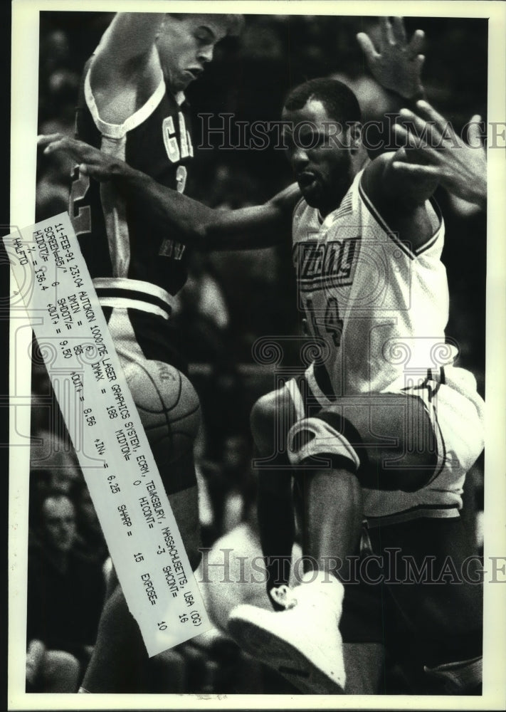 1991 Press Photo Albany Patroons vs. Grand Rapids Hoops action in New York - Historic Images