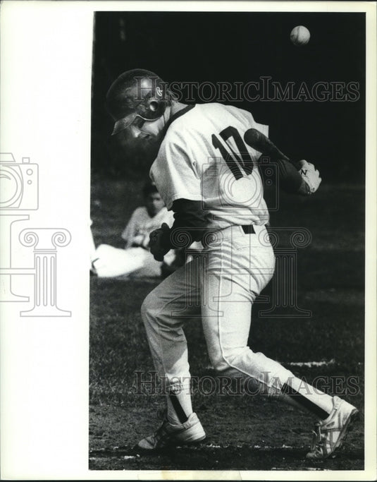 Press Photo Saratoga baseball player