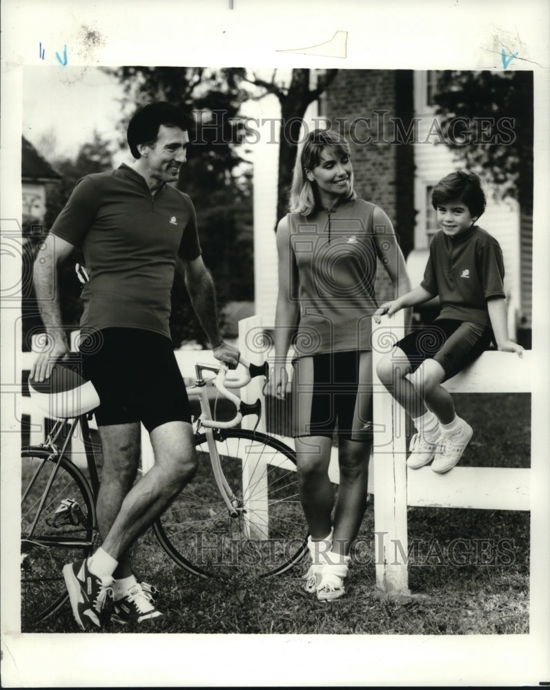 Press Photo Ad for bicycle apparel from Performance Bike Shop in New York - Historic Images