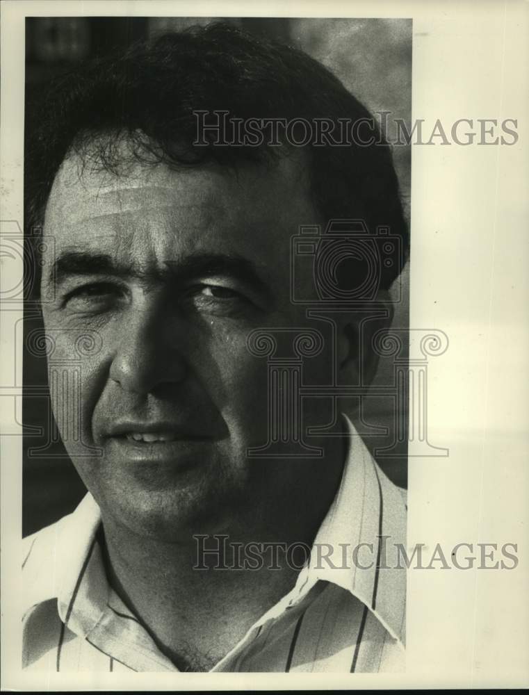 1989 Press Photo Hudson Valley Community College football coach Dick Stipano, NY - Historic Images