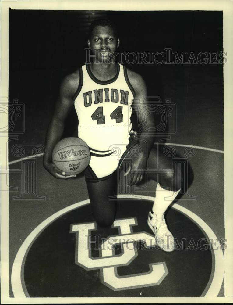 1985 Press Photo Union College basketballer Bruce Witherspoon, Schenectady, NY- Historic Images