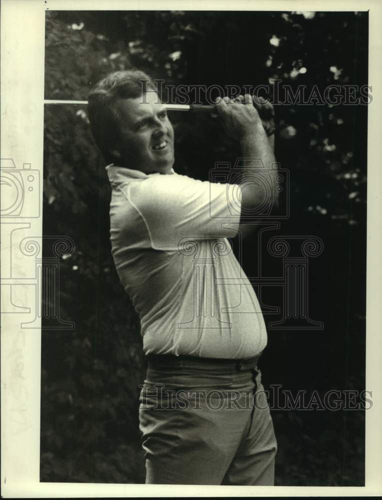 Press Photo Dan Spooner during round of golf in Rexford, New York - tus04923 - Historic Images