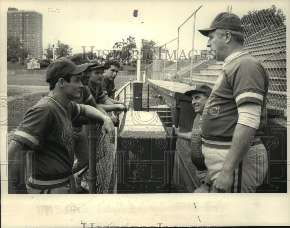 1984 Press Photo Baseball team listens to at Bleecker Stadium, Albany, NY - Historic Images