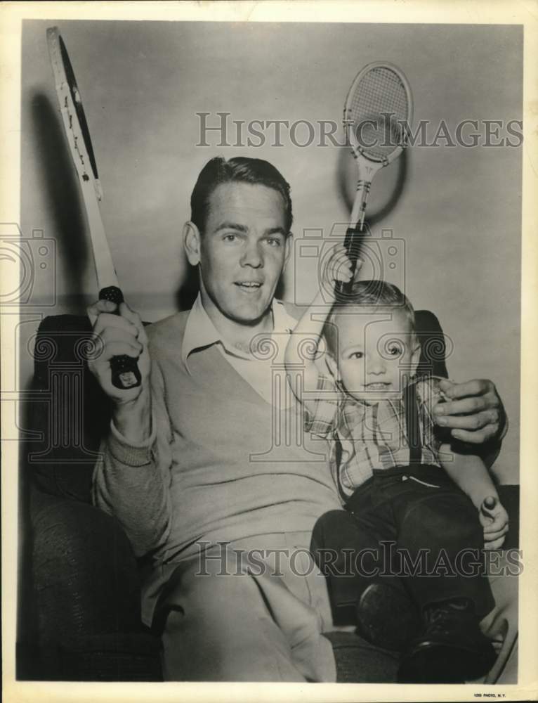 1949 Press Photo Tennis champion Jack Kramer and son David - tus05762 - Historic Images