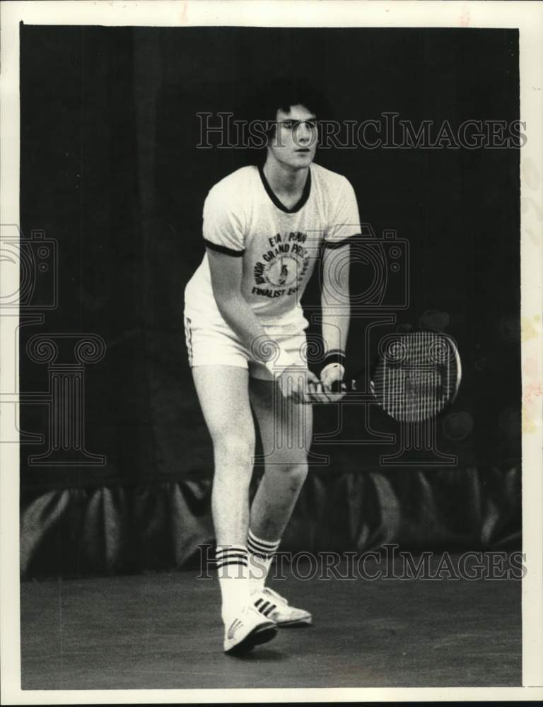 1981 Press Photo Bellmore-Kennedy High tennis player Larry Scott in action - Historic Images