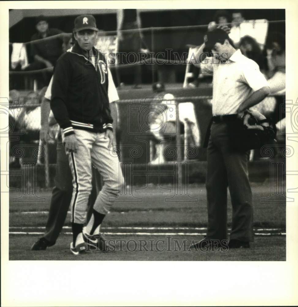 1987 Press Photo Reading baseball manager George Culver, umpire at Heritage Park - Historic Images