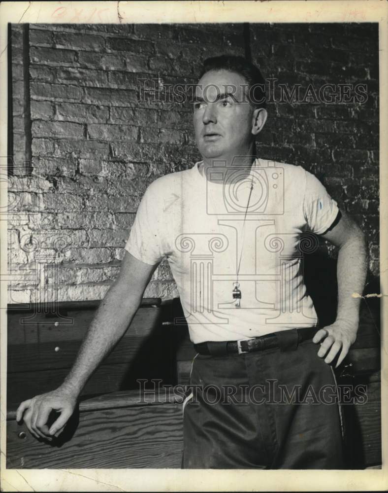 1964 Press Photo Manhattan College basketball coach and AD Kenneth A. Norton - Historic Images