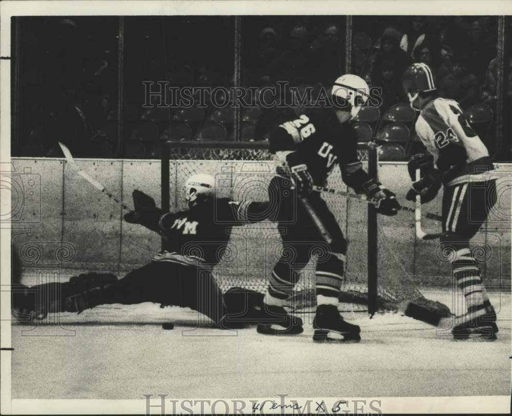 1979 Press Photo Vermont & Rensselaer Polytechnic Institute play college hockey - Historic Images