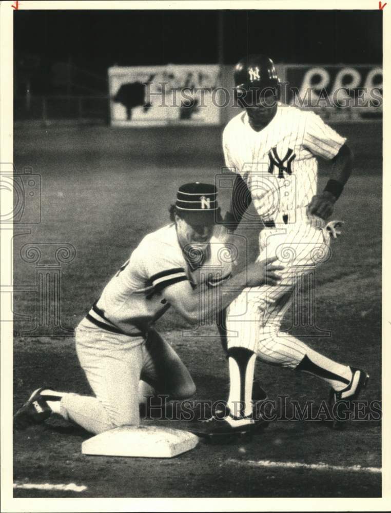 Press Photo Pirates and Yankees play minor league baseball - tus06404- Historic Images