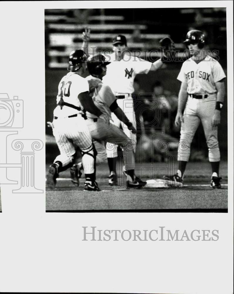 Press Photo Albany-Colonie Yankees & New Britain Red Sox Play Baseball Game - Historic Images