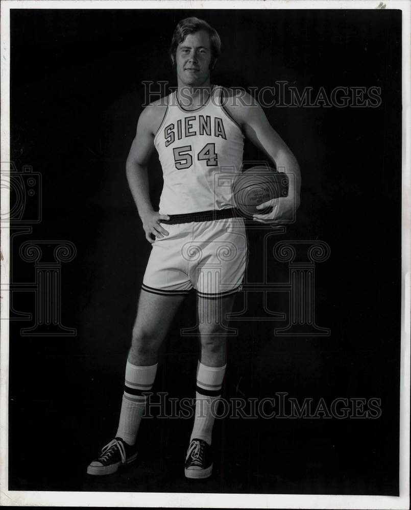 1973 Press Photo Siena college basketball player Eric Stappenbeck - tus07337- Historic Images