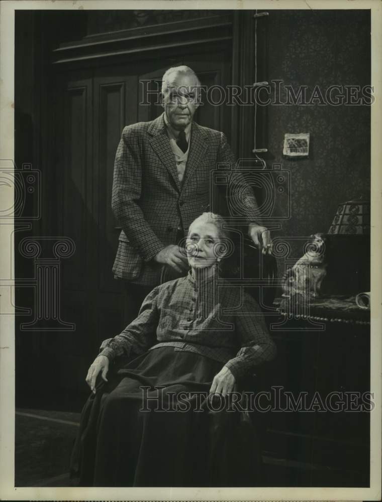 1963 Alfred Lunt & Lynn Fontanne star in CBS Television special - Historic Images