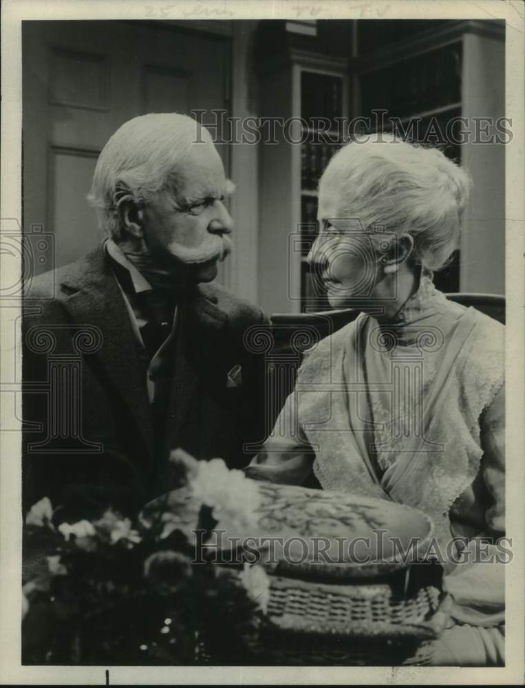 1965 Alfred Lunt & Lynn Fontanne in scene from television show - Historic Images