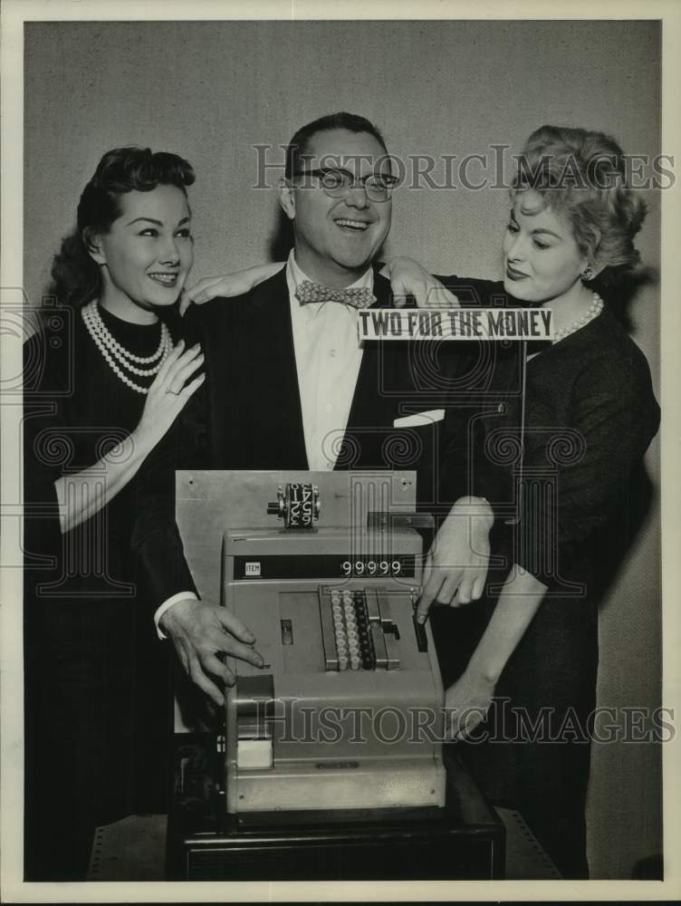 1957 Press Photo Cast of &quot;Two for the Money&quot; on CBS Television - Historic Images